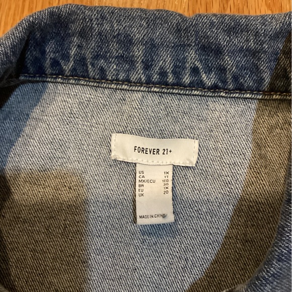 Cropped denim jacket - Picture 3 of 4